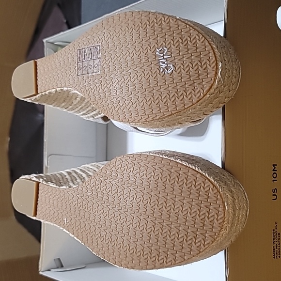 Michael Kors wedge sandals - Picture 3 of 3